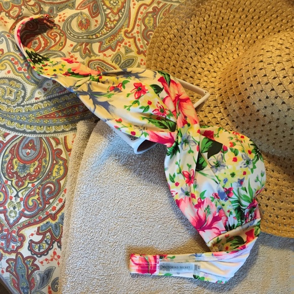 VS Bikini Top Push-Up Strapless - Picture 10 of 10